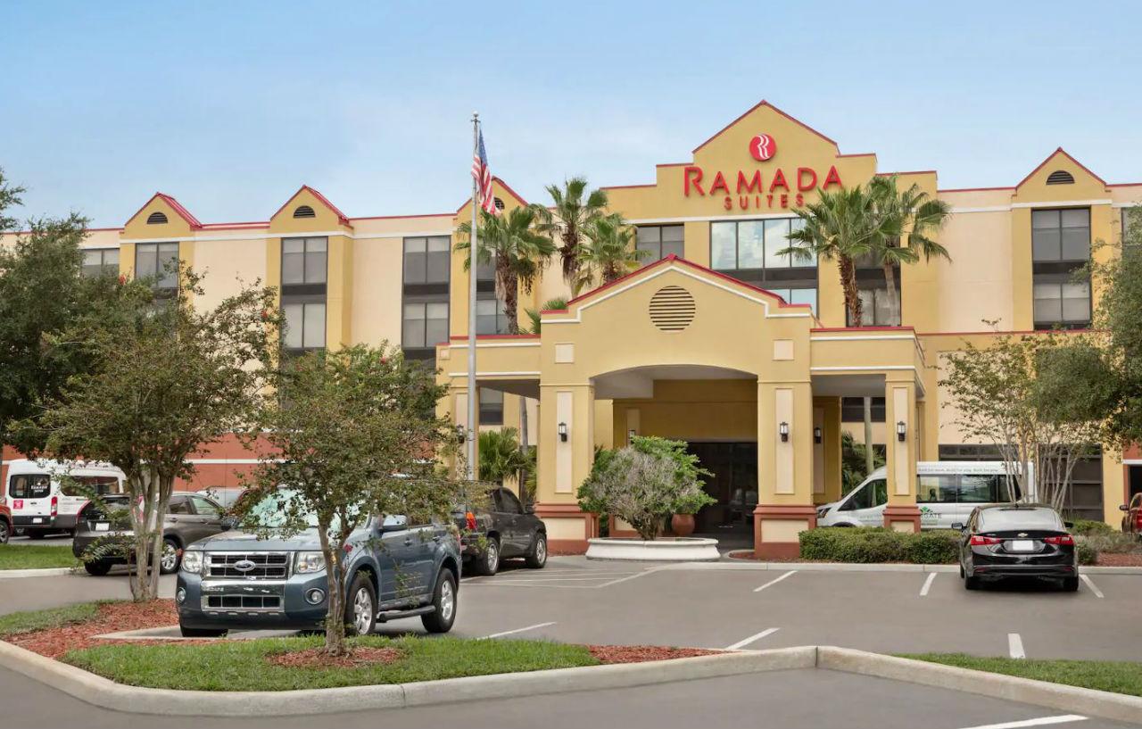 Ramada By Wyndham Suites Orlando Airport Екстер'єр фото