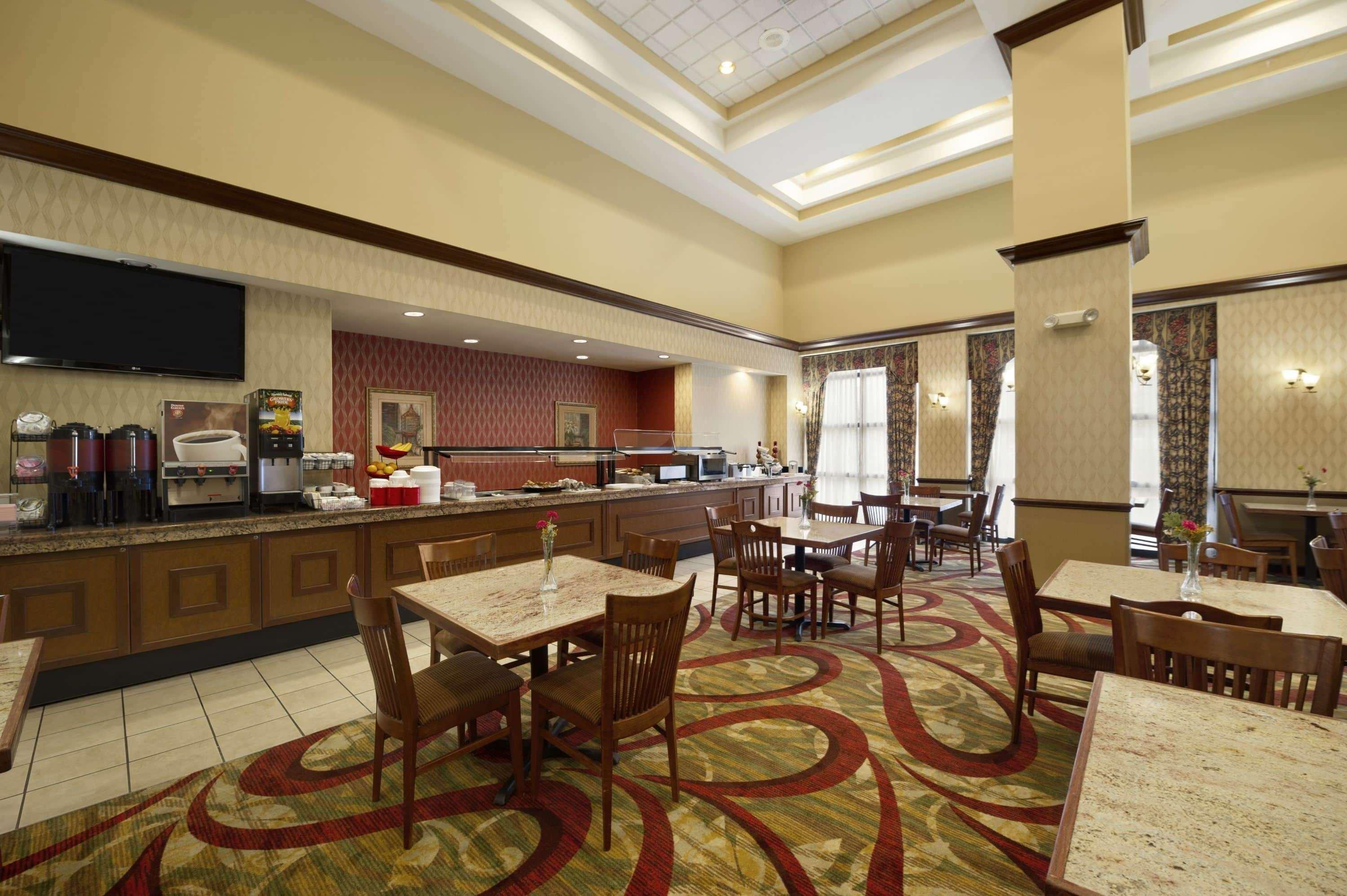 Ramada By Wyndham Suites Orlando Airport- Free Airport Shuttle Екстер'єр фото